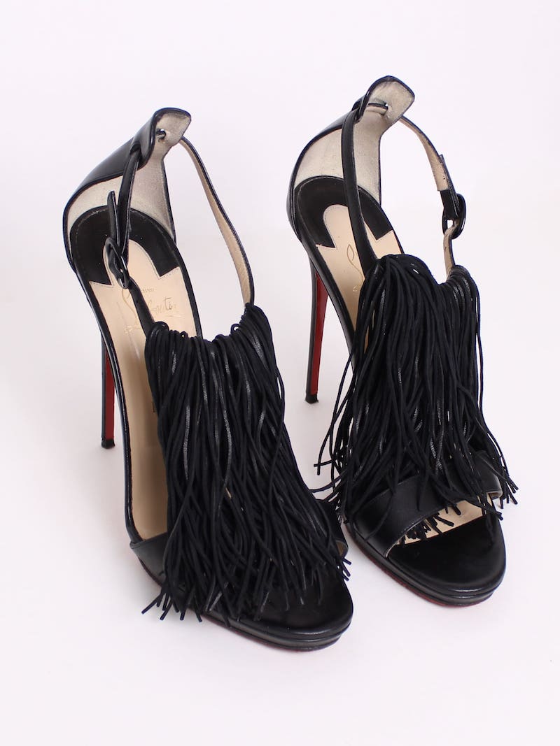 Louboutin - Escarpins cuir noir à franges T.41