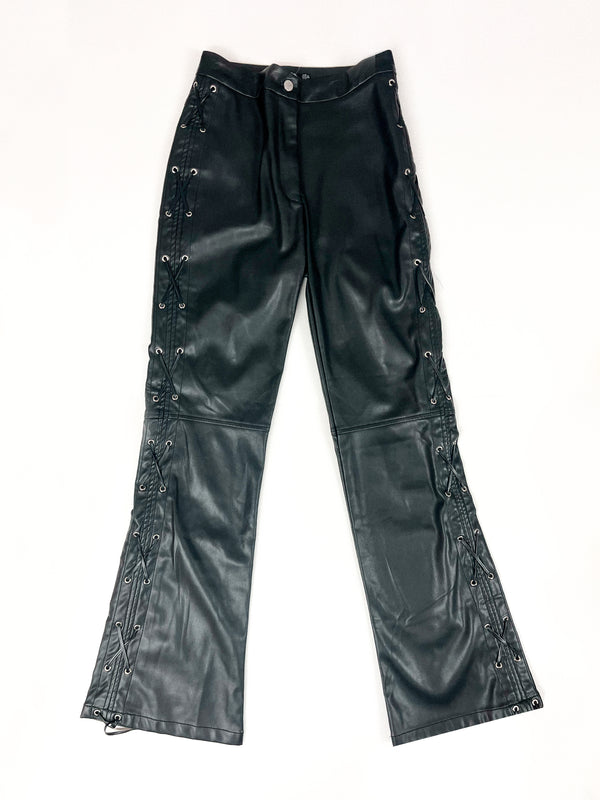 Nastygal - Pantalon en simili cuir œillets sur les côtes T.36