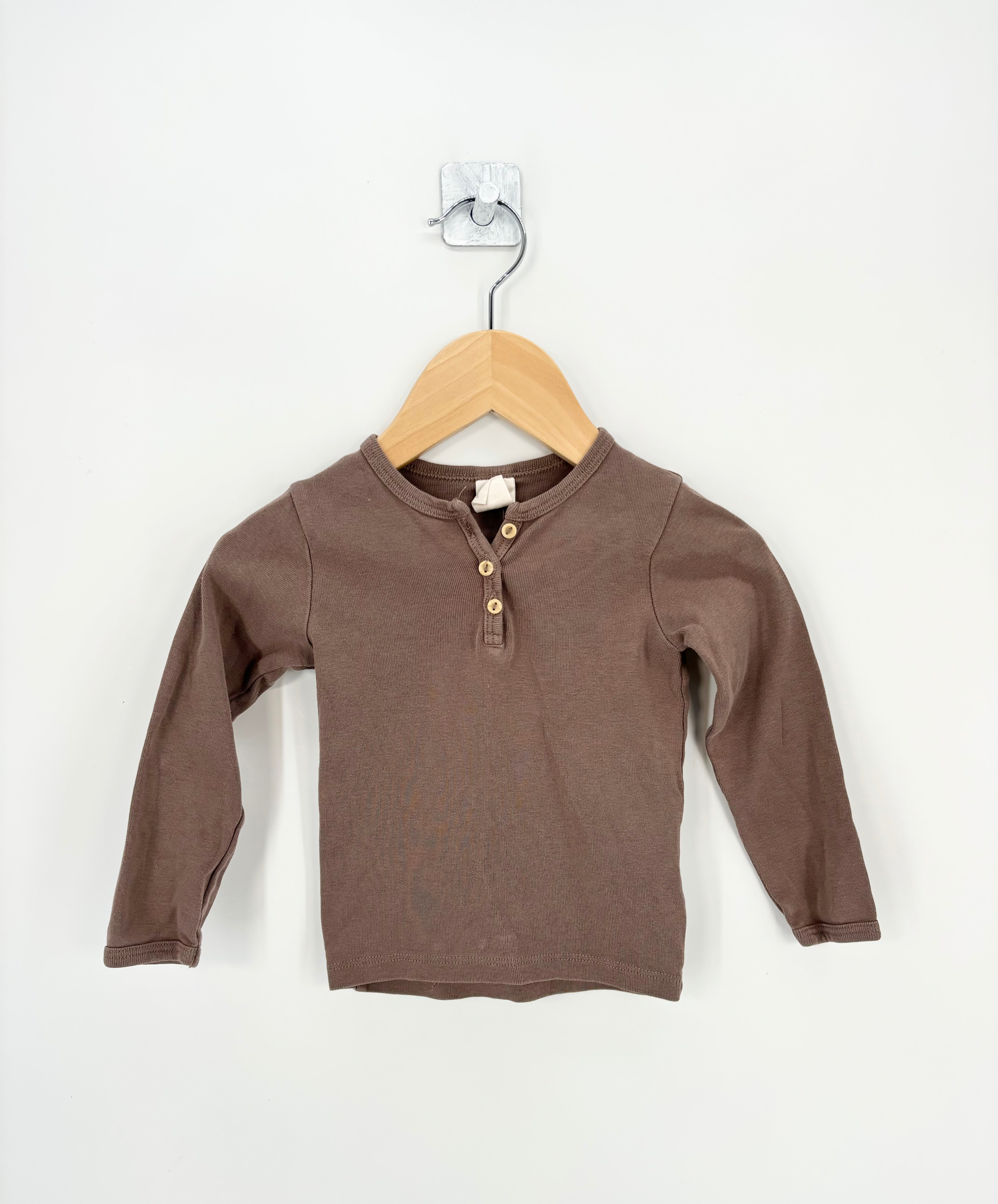 H&M - Haut ML marron bouton col T.12 mois