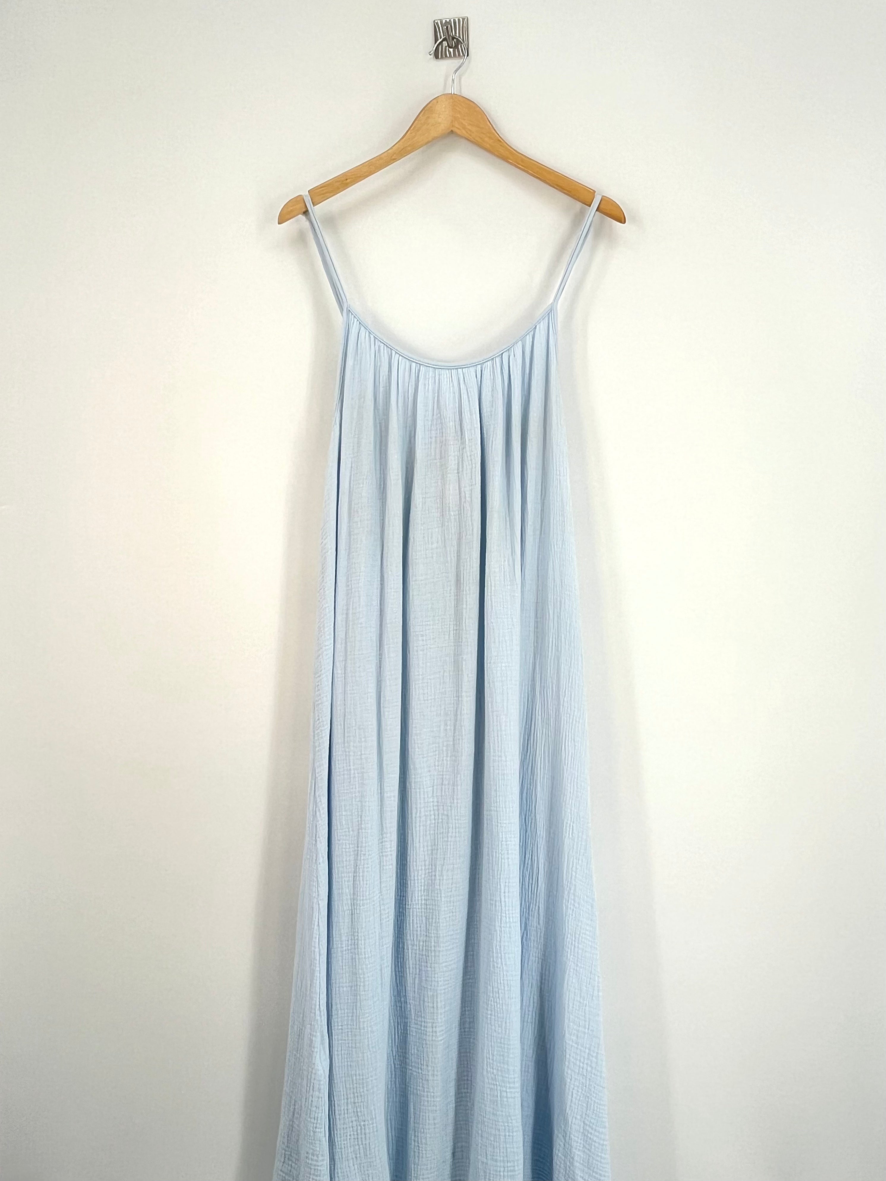 Pretty Wire - Robe longue bleue ciel gaze de coton T.U