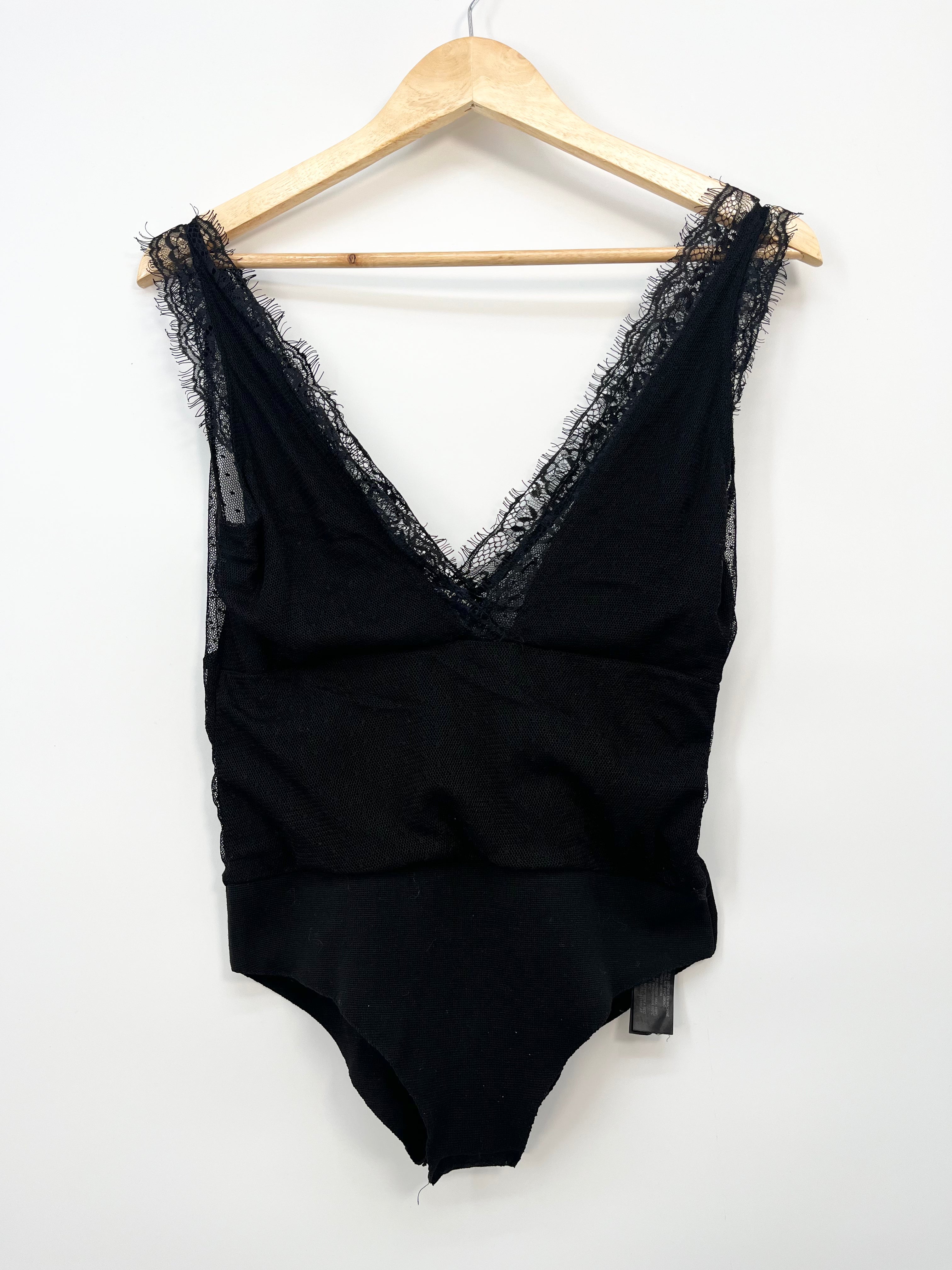 Zara - Body noir dentelle col V T.S