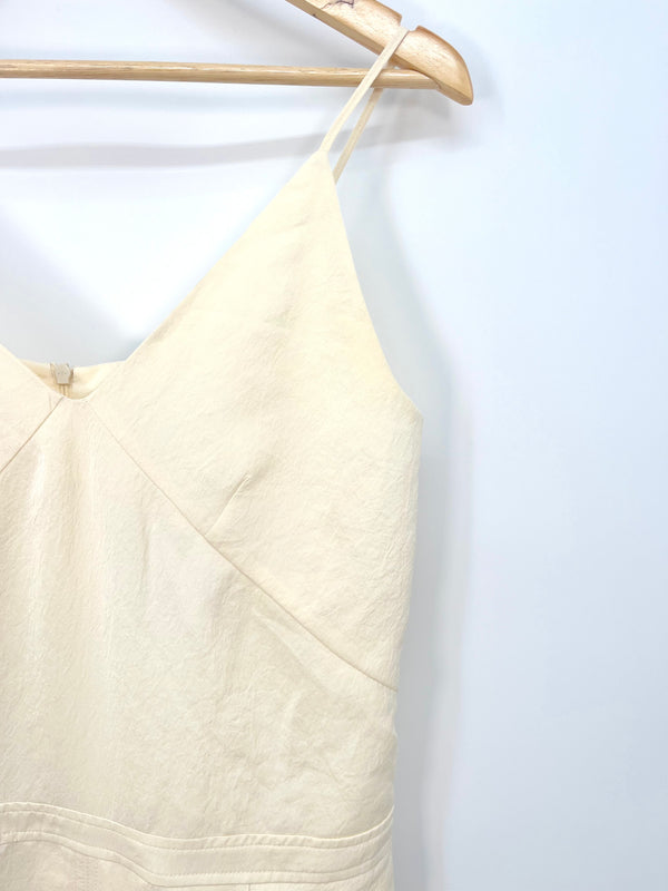 Recto - Robe ivoire bretelles fines jupe plissée T.S