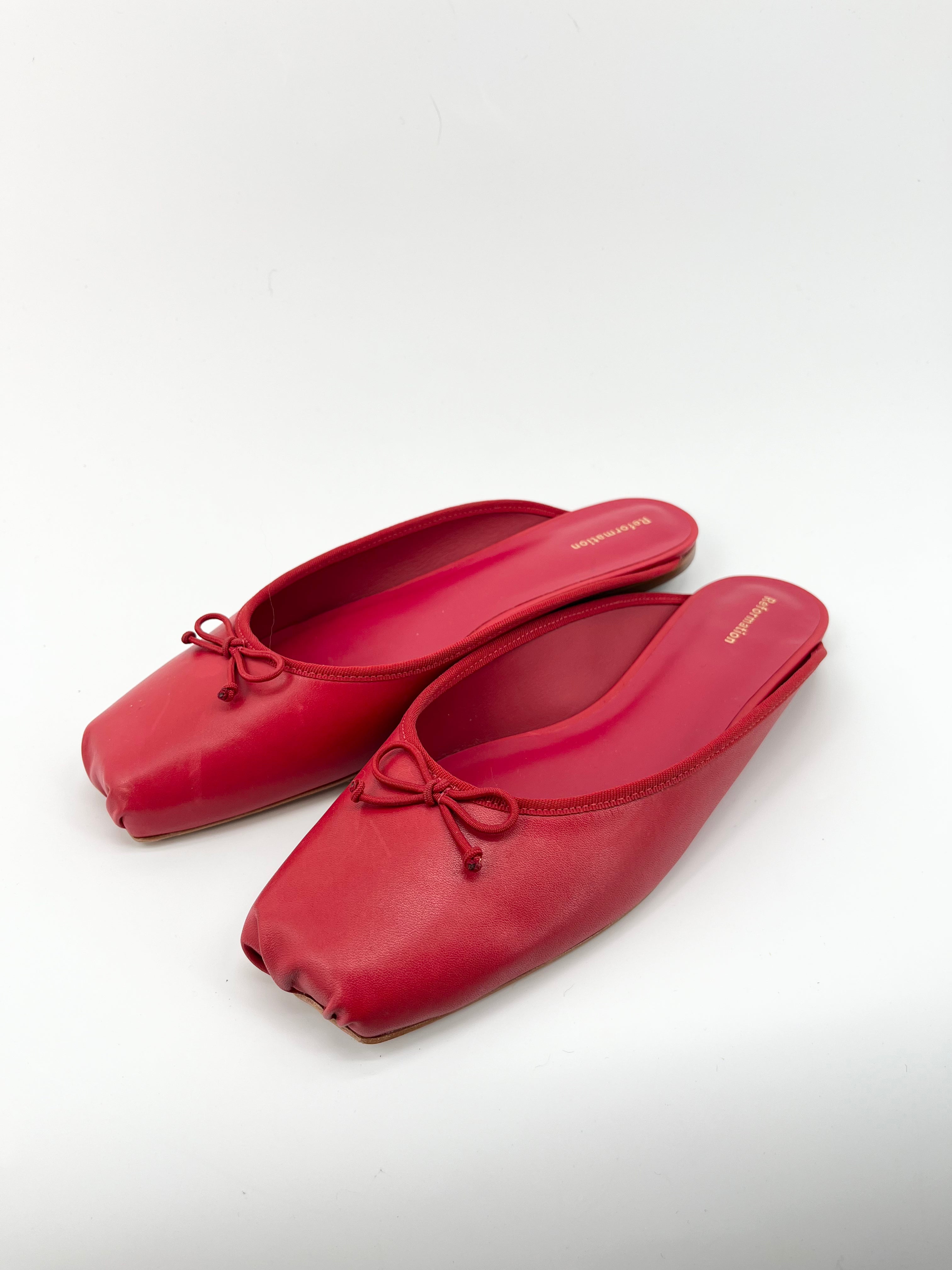 Reformation - Ballerines rouges bout carrés T.40