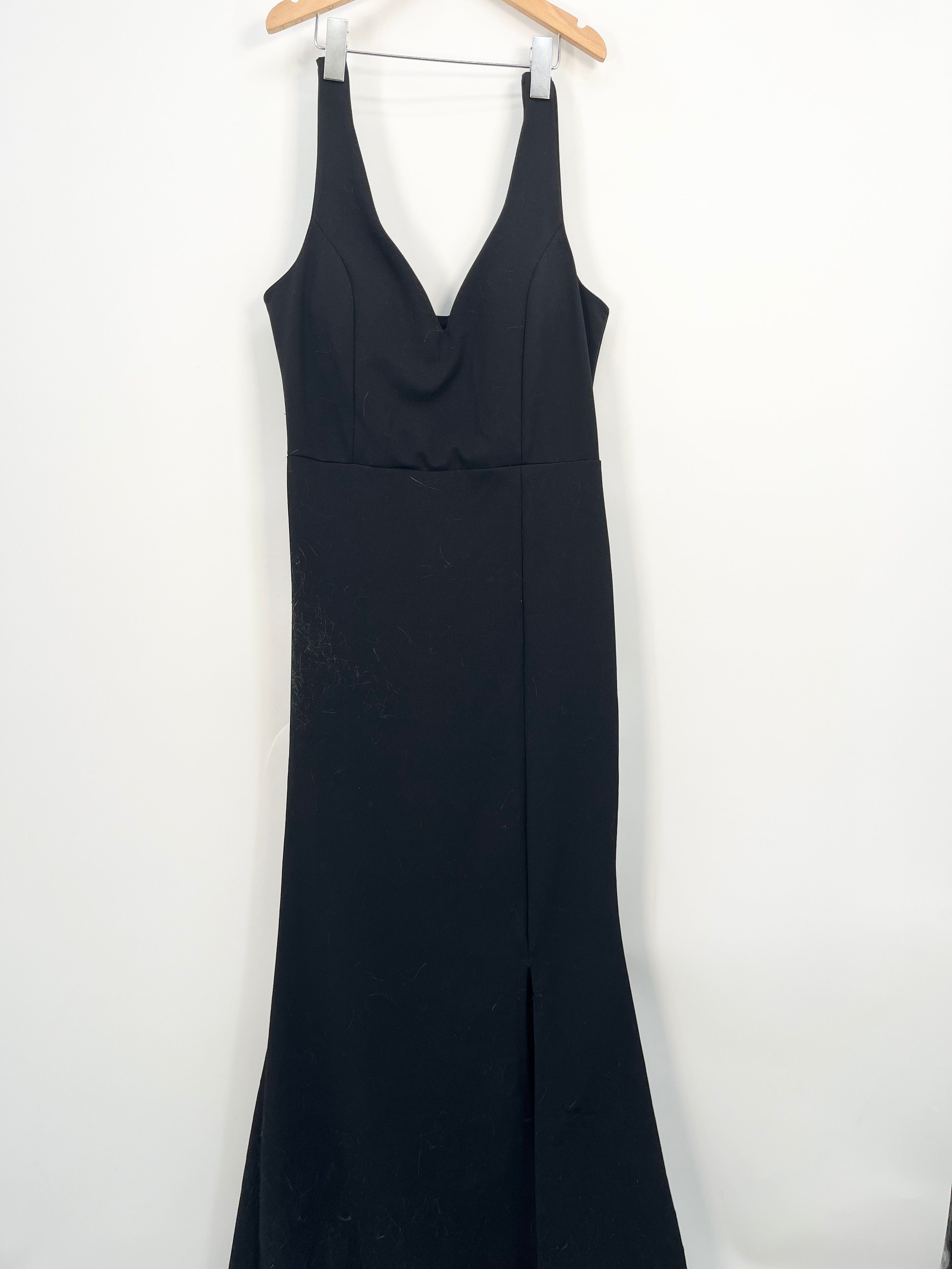 Wal G - Robe longue noire décolleté en coeur bretelles sur les épaules T.44