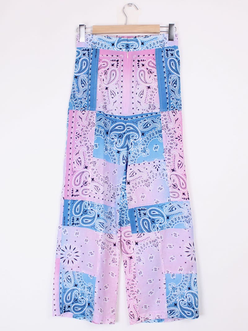 Arizona Love - Pantalon léger rose et bleu motifs cachemire T.38